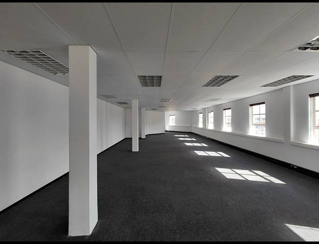 362M² OFFICE TO LET IN FOURWAYS